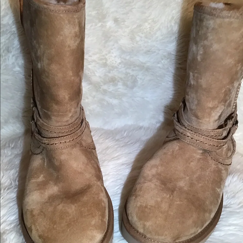 Ugg Australia womens brown leather boots size 9